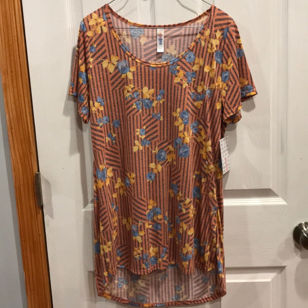 Lularoe Classic T Small